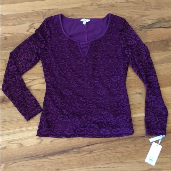 Candie's Tops - Long sleeve lacy top